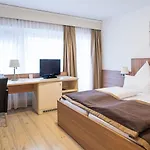 Hotel Hangelar 3*