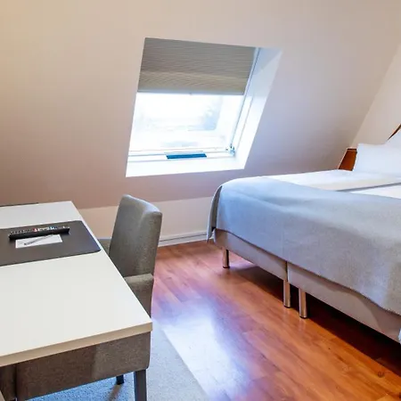 Hotel Hangelar 3*